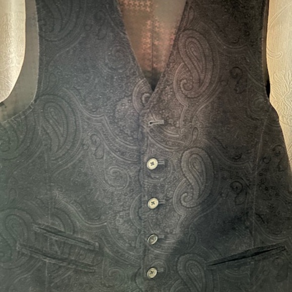 John Varvatos Paisley Vest - Picture 3 of 5